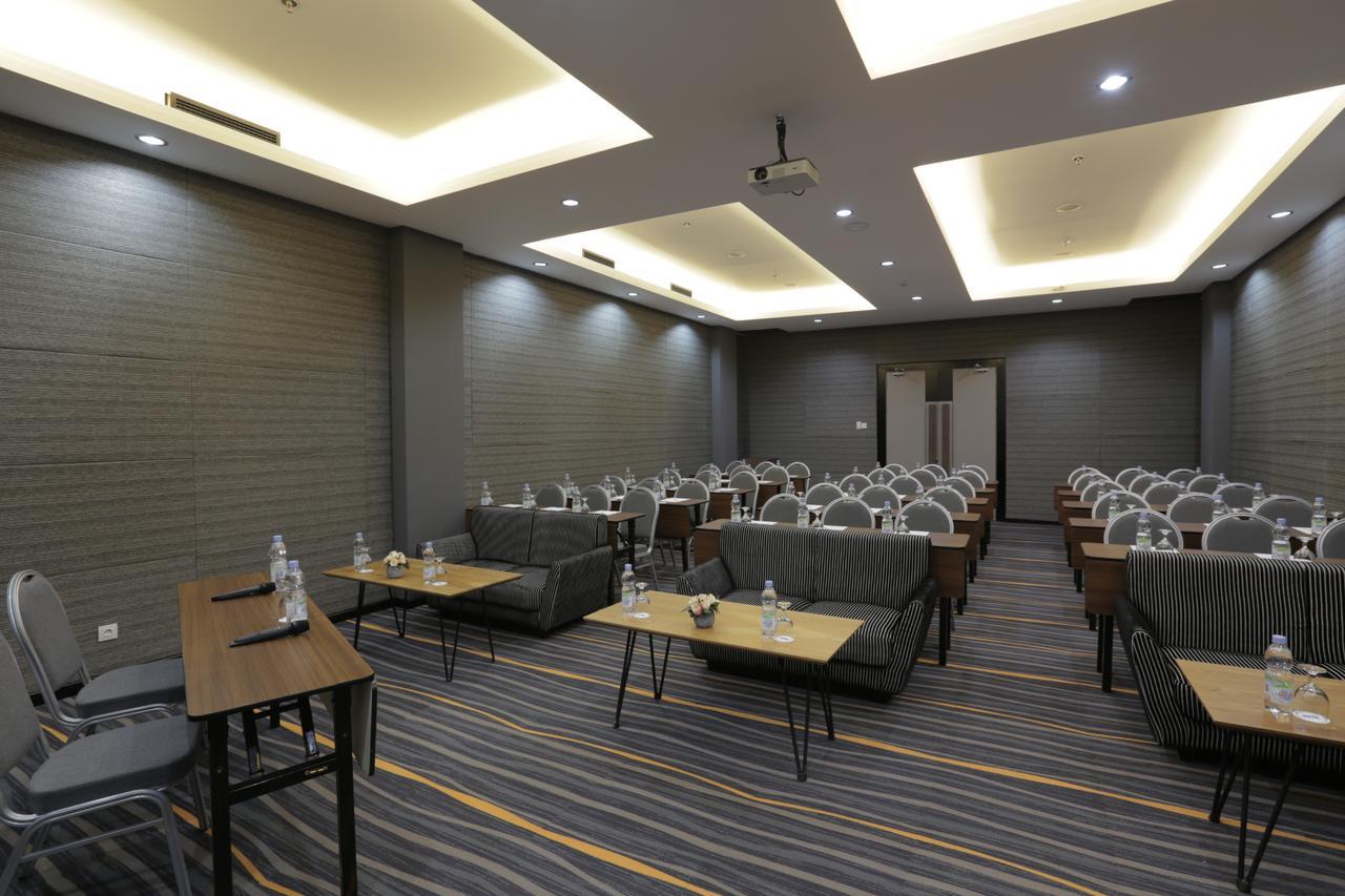 Kyriad Hotel Muraya Aceh Banda Aceh Exterior photo